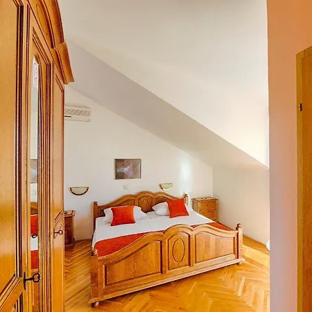 Senator 3* Podstrana