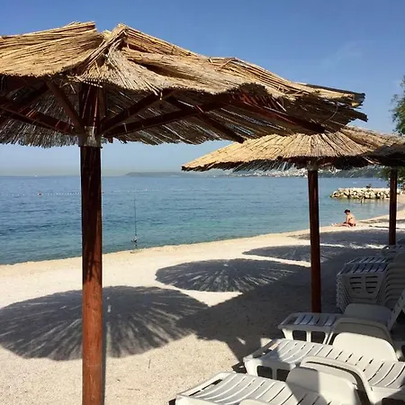 Pensión Senator Podstrana