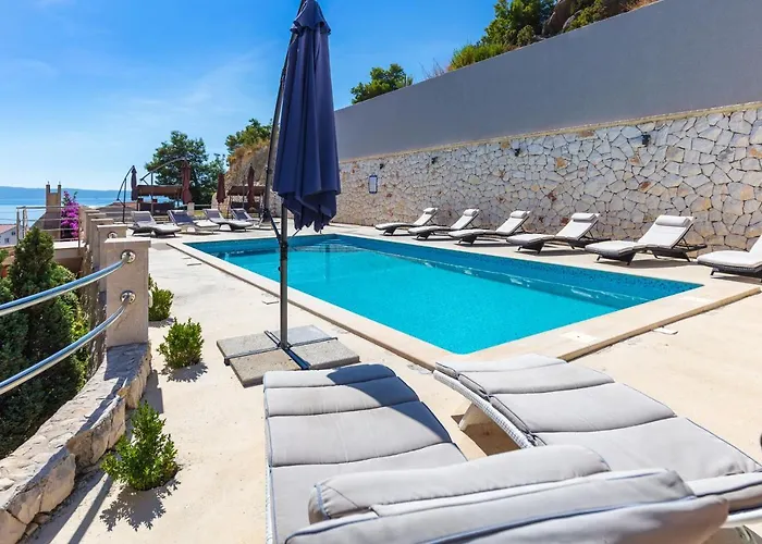 Senator 3* Podstrana