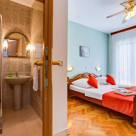 بيت ضيافة Senator بودْسْتغانا